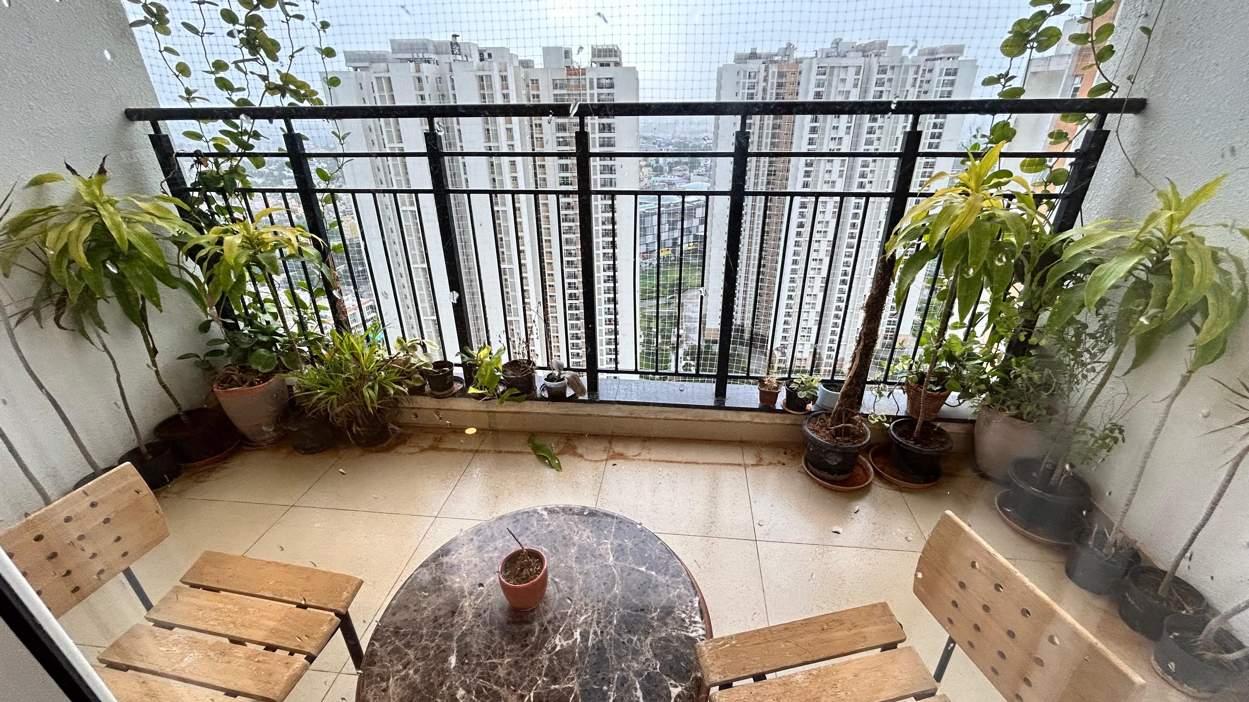 Luxury 4 BHK Apartment - Gated Society 21